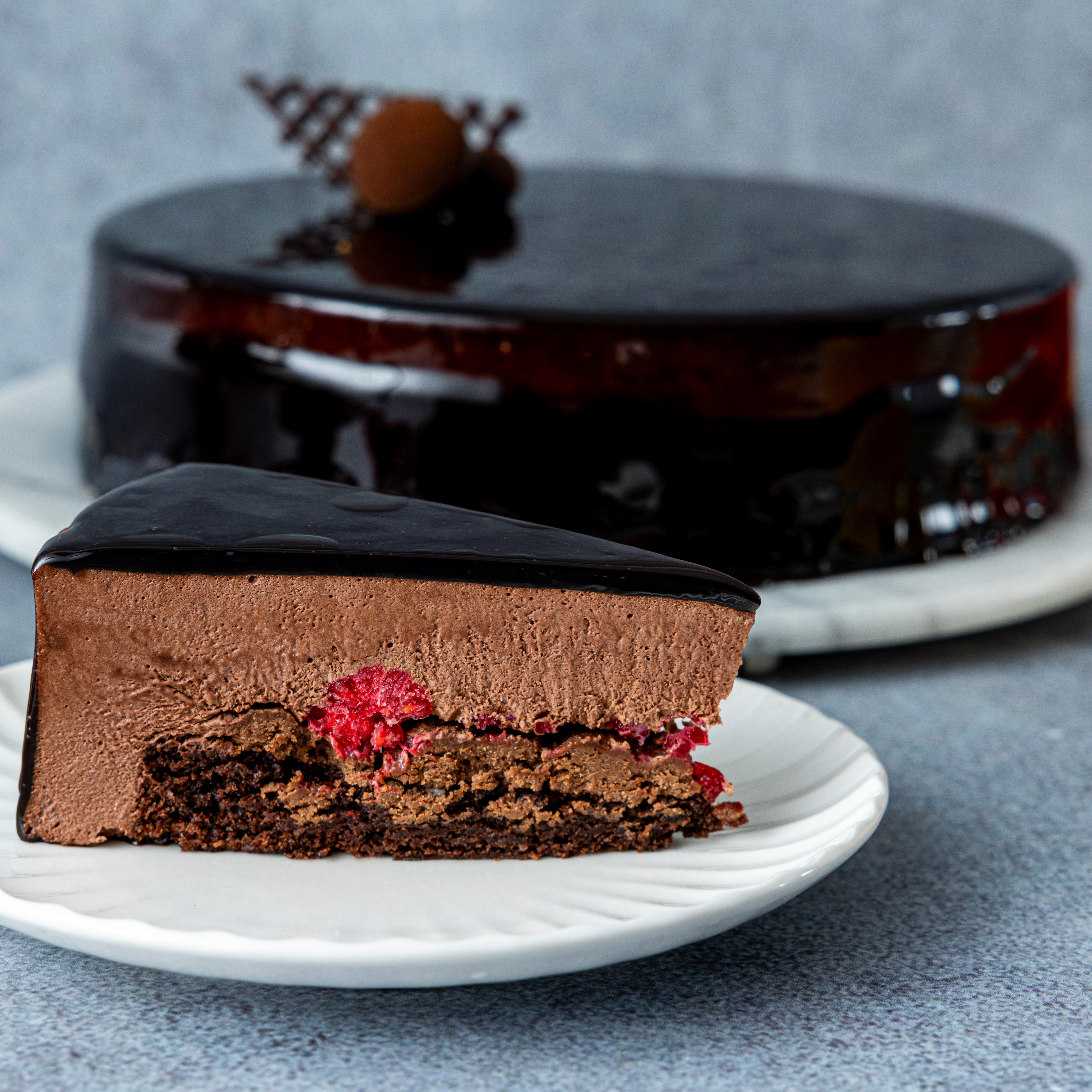 Nyhet! Glasert sjokolademoussekake